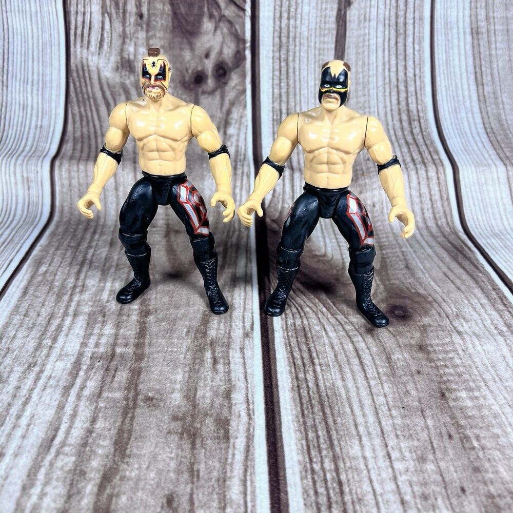 WWE CLASSIC SUPERSTARS Jakks Pacific LEGION OF DOOM ROAD WARRIORS HAWK & ANIMAL